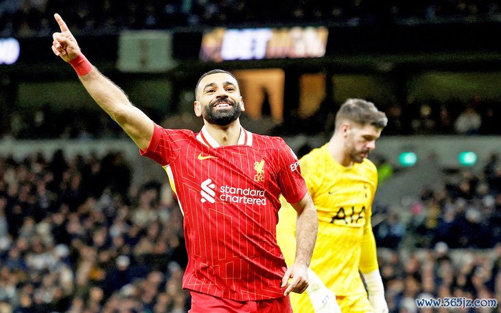 Man United cầm hòa Liverpool trong trận cầu suýt bị hoãn  - Ảnh 2.