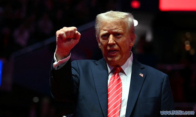 Tổng thống đắc cử Donald Trump tại buổi mít tinh ở Washington， Mỹ ngày 19/1. Ảnh: AFP